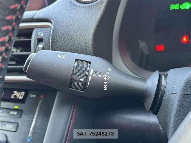 Lexus IS 2017-10 8074337-26
