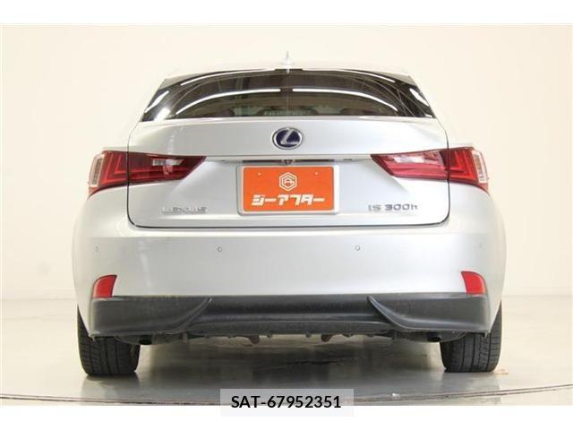 Lexus IS 2013-06 8074340-11