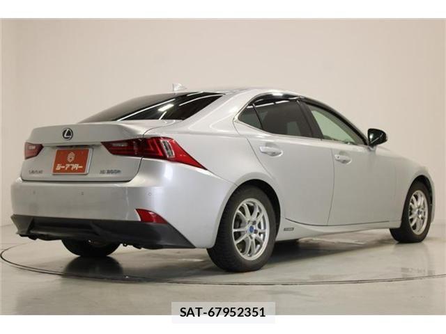 Lexus IS 2013-06 8074340-12