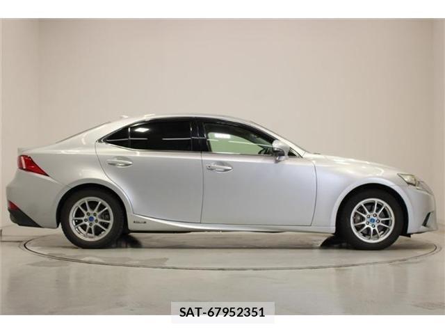 Lexus IS 2013-06 8074340-13