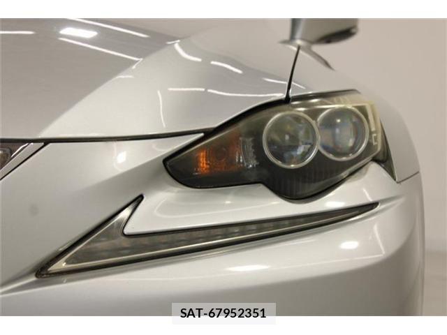 Lexus IS 2013-06 8074340-15