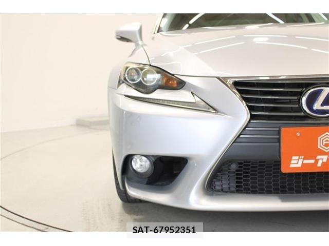 Lexus IS 2013-06 8074340-16