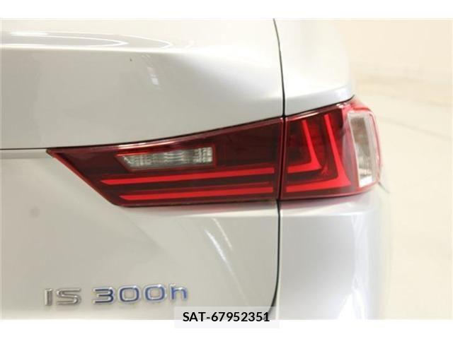 Lexus IS 2013-06 8074340-18