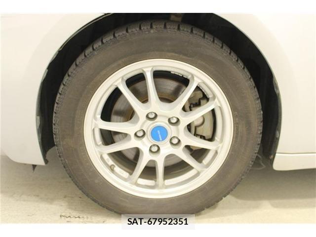 Lexus IS 2013-06 8074340-25