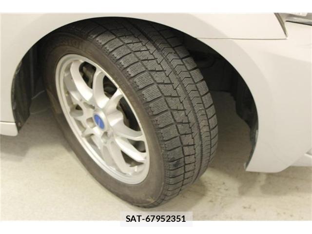 Lexus IS 2013-06 8074340-28