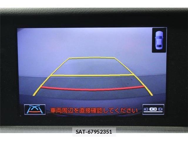 Lexus IS 2013-06 8074340-4