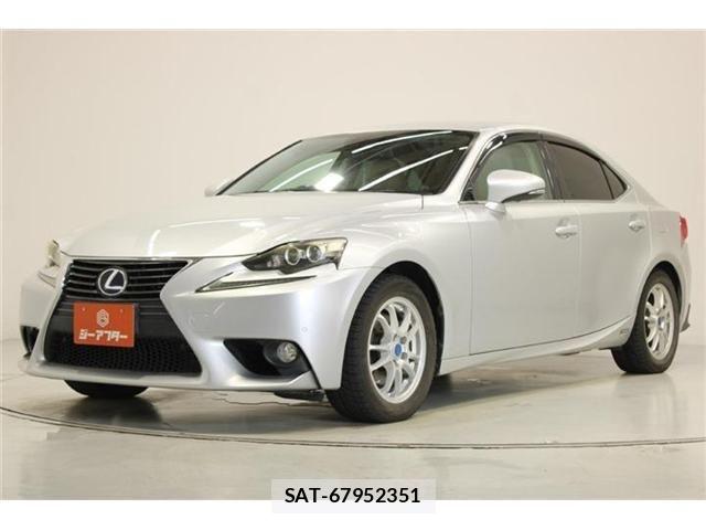Lexus IS 2013-06 8074340-8
