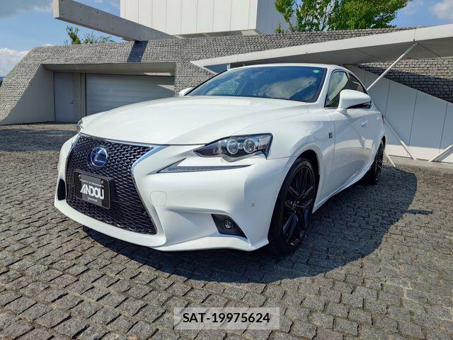 Lexus IS 2015-06 8074336-0