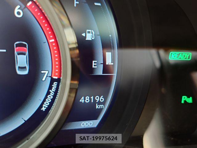 Lexus IS 2015-06 8074336-12