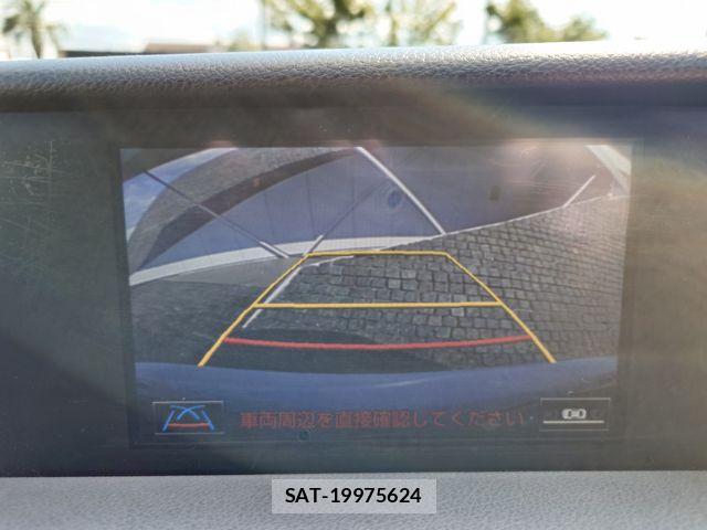 Lexus IS 2015-06 8074336-14