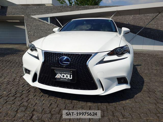 Lexus IS 2015-06 8074336-5