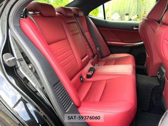 Lexus IS 2014-01 8100127-11