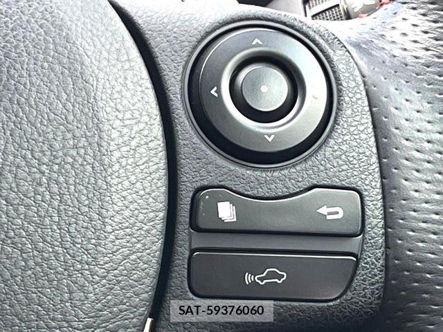 Lexus IS 2014-01 8100127-4