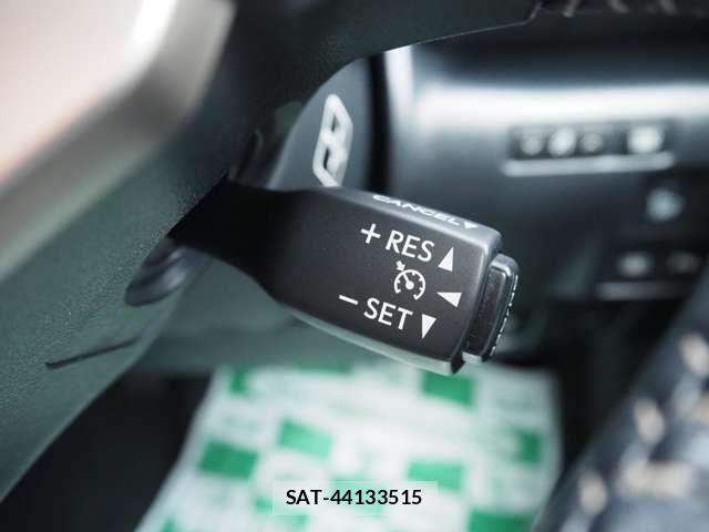 Lexus IS 2014-09 8100128-12