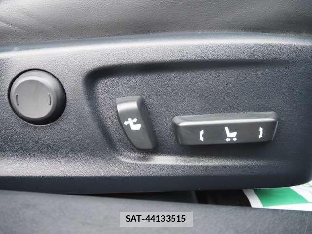 Lexus IS 2014-09 8100128-14