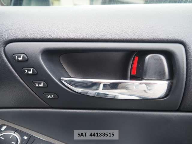Lexus IS 2014-09 8100128-15