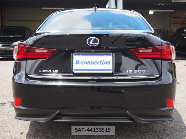 Lexus IS 2014-09 8100128-4