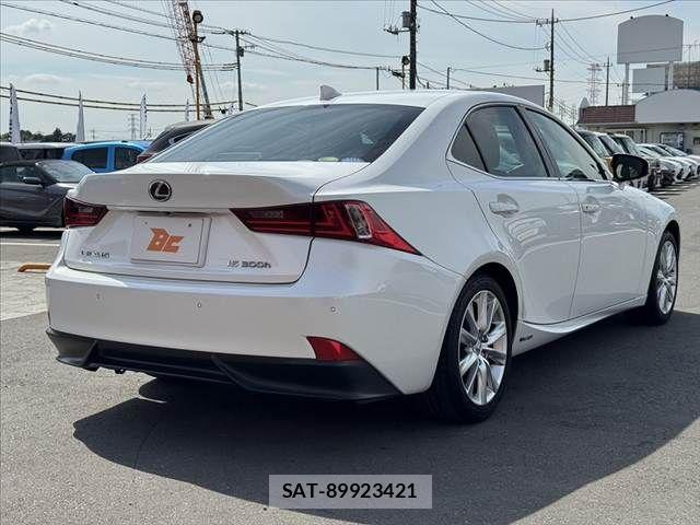 Lexus IS 2014-06 8100129-14