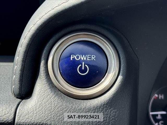 Lexus IS 2014-06 8100129-28