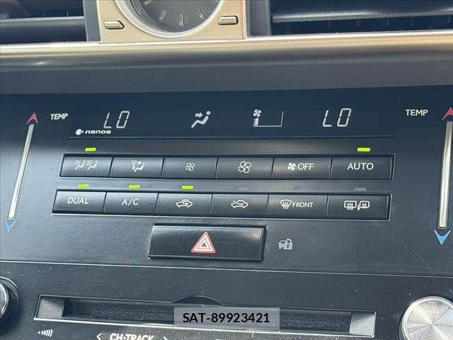 Lexus IS 2014-06 8100129-3