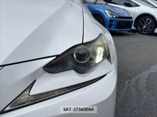 Lexus IS 2013-08 8100130-11