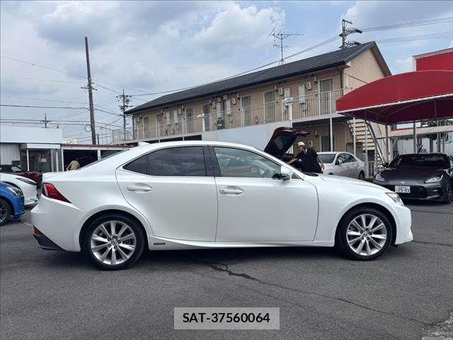 Lexus IS 2013-08 8100130-17