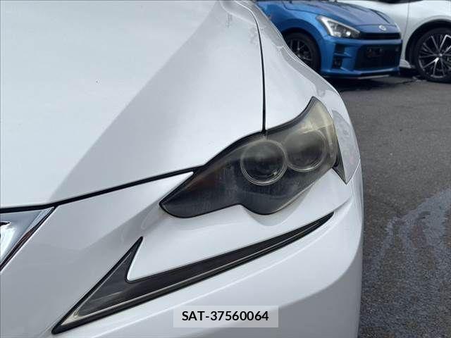 Lexus IS 2013-08 8100130-22