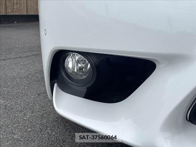 Lexus IS 2013-08 8100130-25