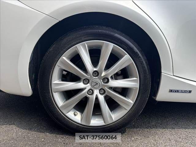 Lexus IS 2013-08 8100130-28