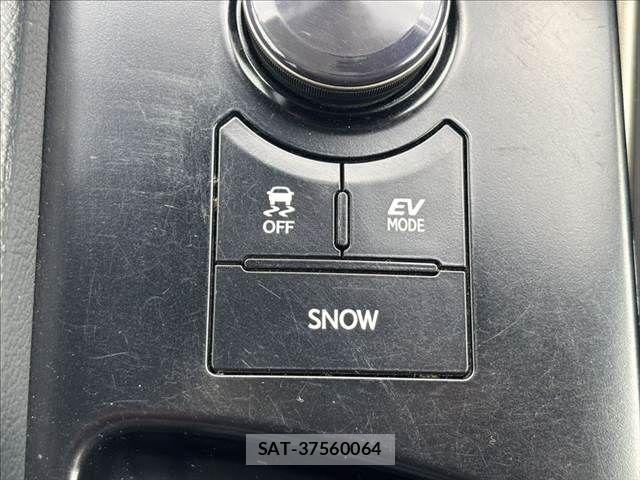 Lexus IS 2013-08 8100130-6