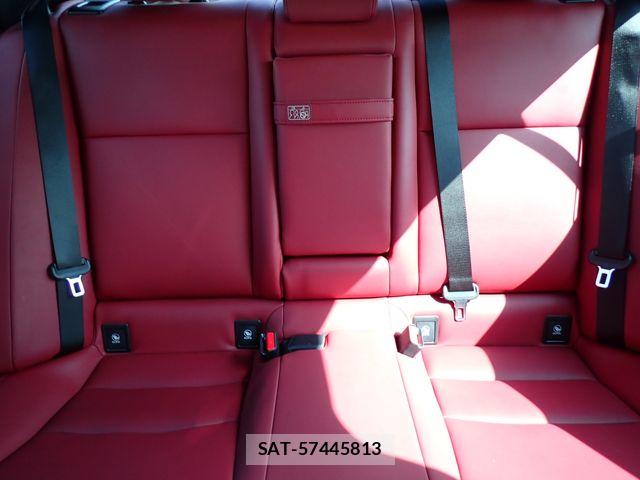 Lexus IS 2022-11 8130996-26