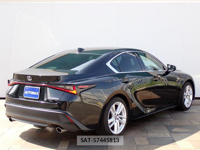Lexus IS 2022-11 8130996-2