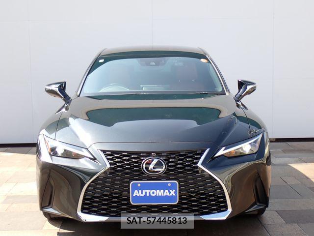 Lexus IS 2022-11 8130996-3
