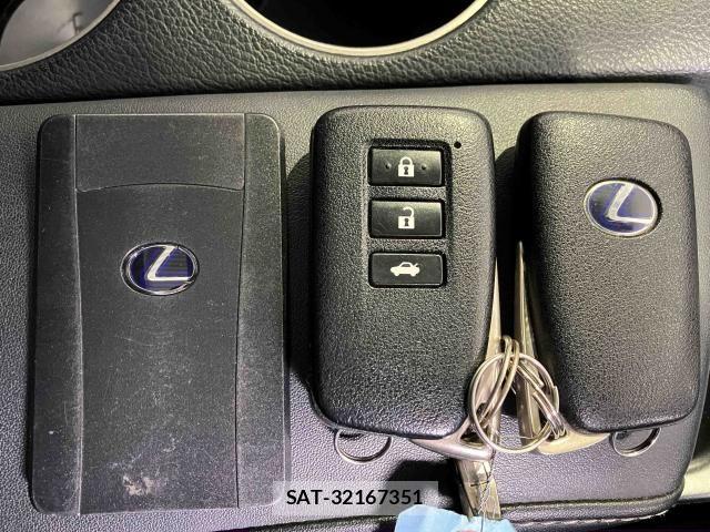 Lexus IS 2015-03 8130999-14