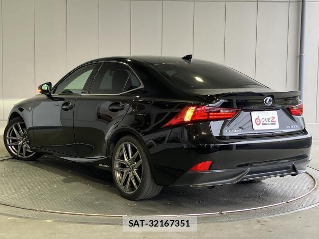Lexus IS 2015-03 8130999-1