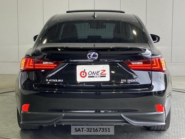 Lexus IS 2015-03 8130999-28