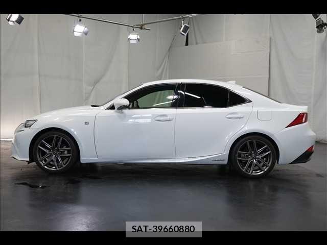 Lexus IS 2014-10 8130998-14