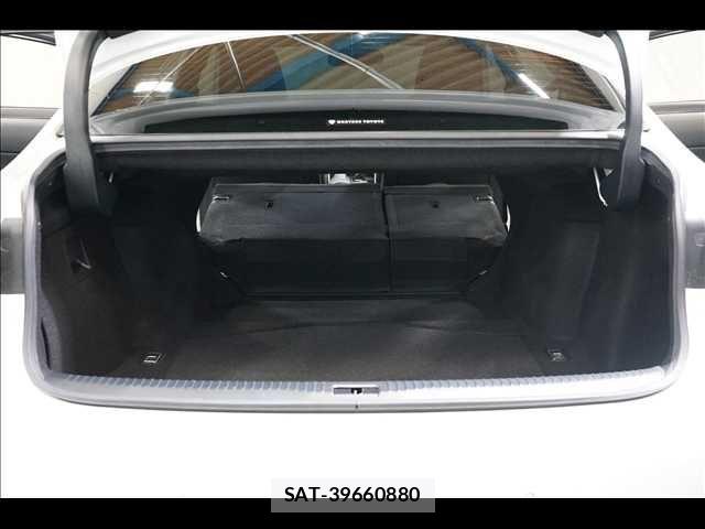 Lexus IS 2014-10 8130998-18