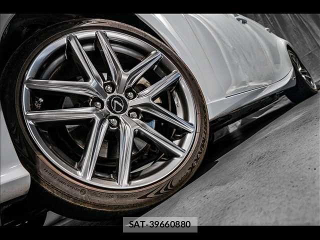 Lexus IS 2014-10 8130998-3