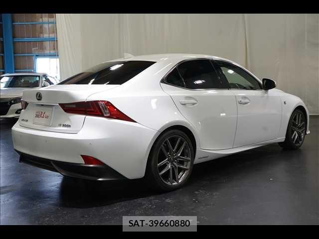 Lexus IS 2014-10 8130998-8