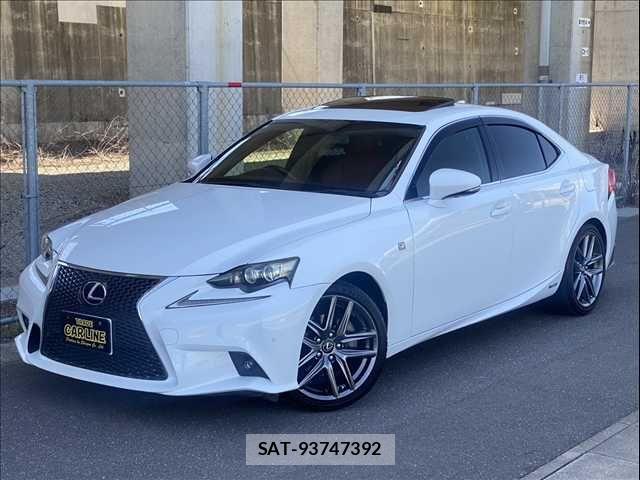 Lexus IS 2013-09 8208371-0