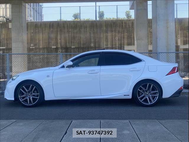 Lexus IS 2013-09 8208371-15