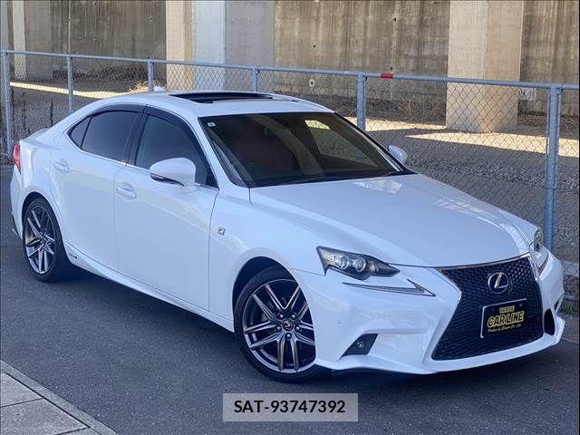 Lexus IS 2013-09 8208371-17