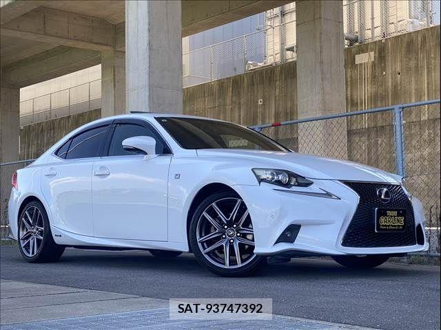 Lexus IS 2013-09 8208371-19
