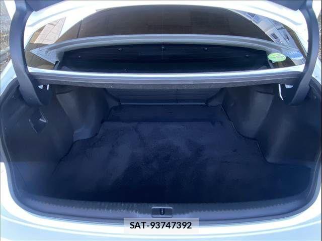 Lexus IS 2013-09 8208371-8