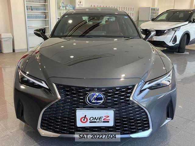 Lexus IS 2021-02 8208362-11