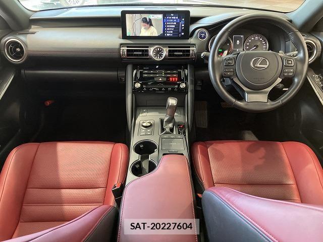 Lexus IS 2021-02 8208362-1