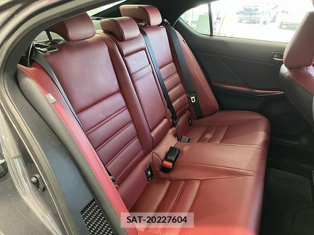 Lexus IS 2021-02 8208362-8