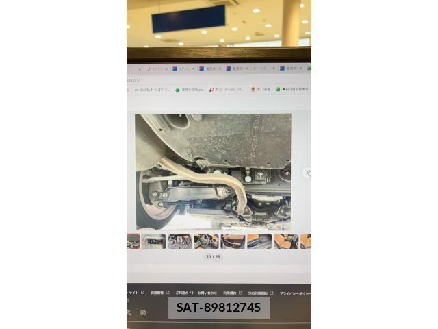 Lexus IS 2022-06 8208365-12