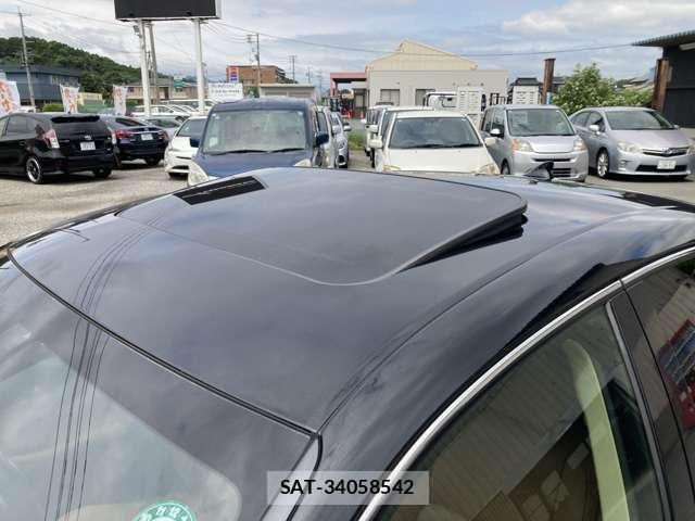 Lexus IS 2013-07 8208370-10